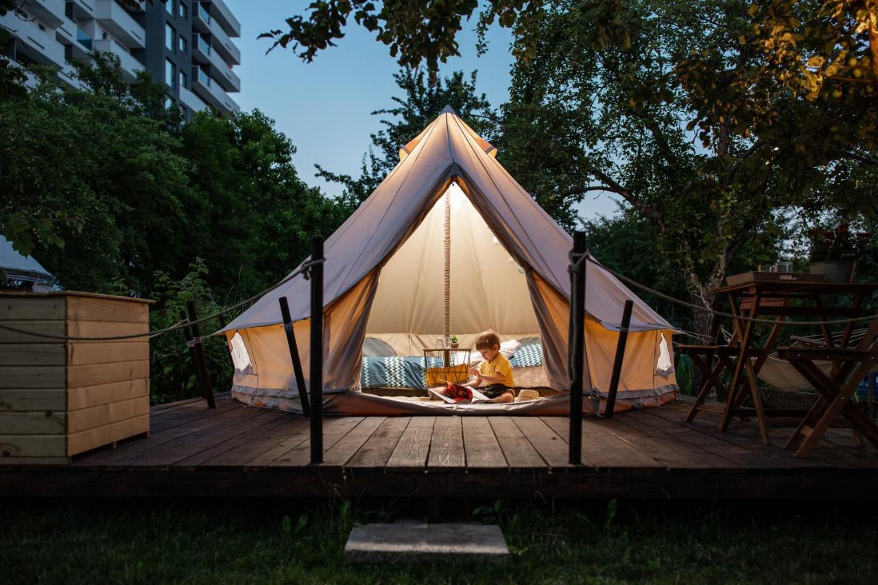 Hotel Dragonfly Gardens Urban Glamping Brașov Exterior foto